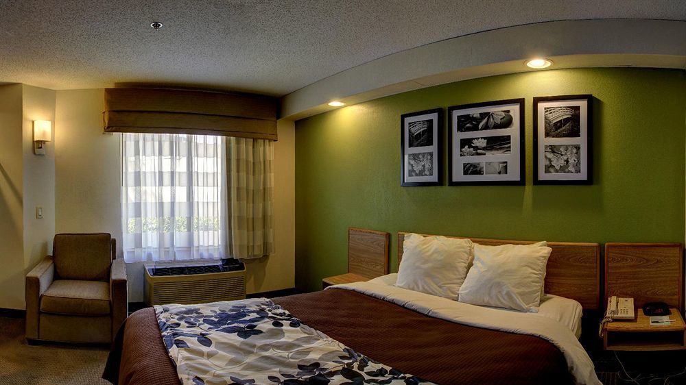 Rodeway Inn Austell Buitenkant foto
